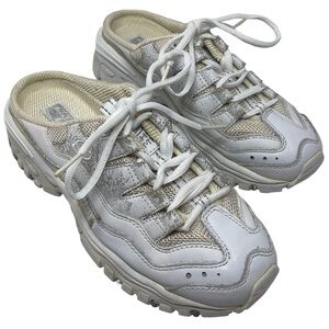 Vintage Y2K Style Skechers D’Lites White Leather Mule Sneakers Women’s Size 8.5
